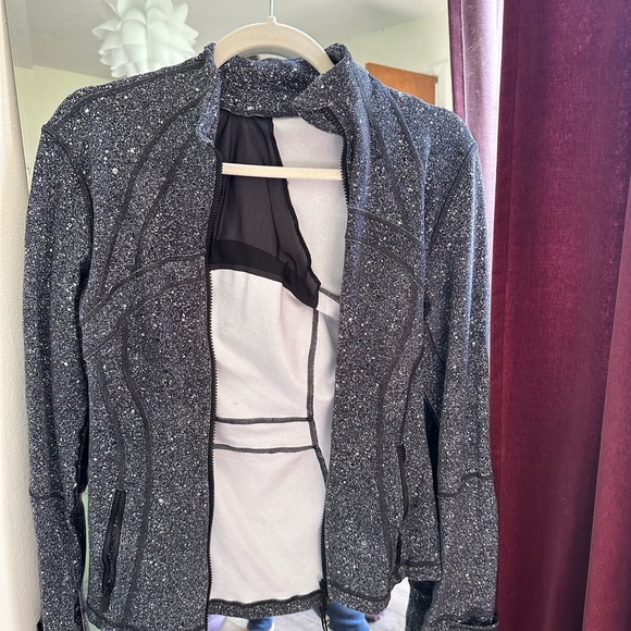 Lululemon Define Jacket - Picture 4 of 5